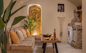 Ethnic Cave Suite